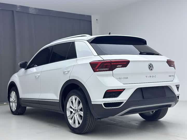 Фото 6 - Volkswagen T-Roc