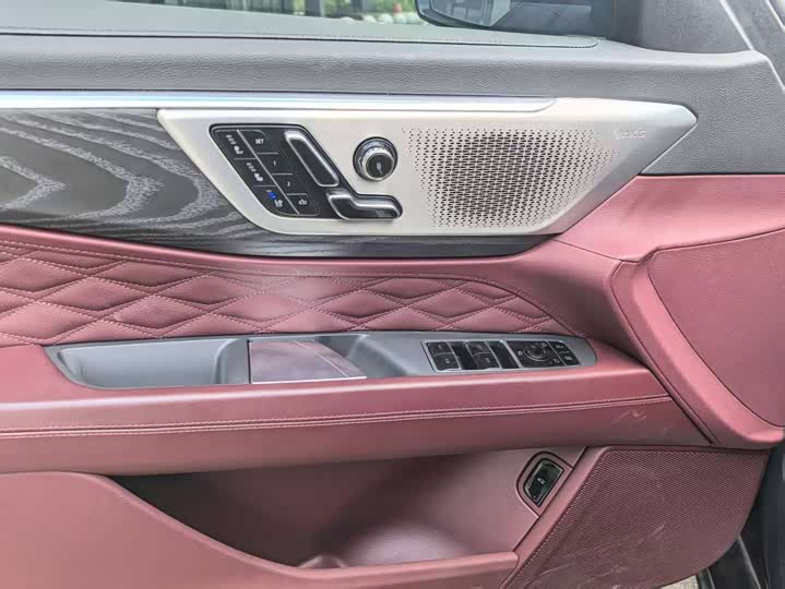 Фото 7 - Cadillac CT6