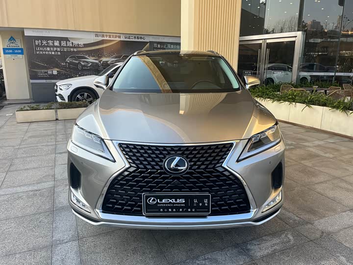Фото 2 - Lexus RX