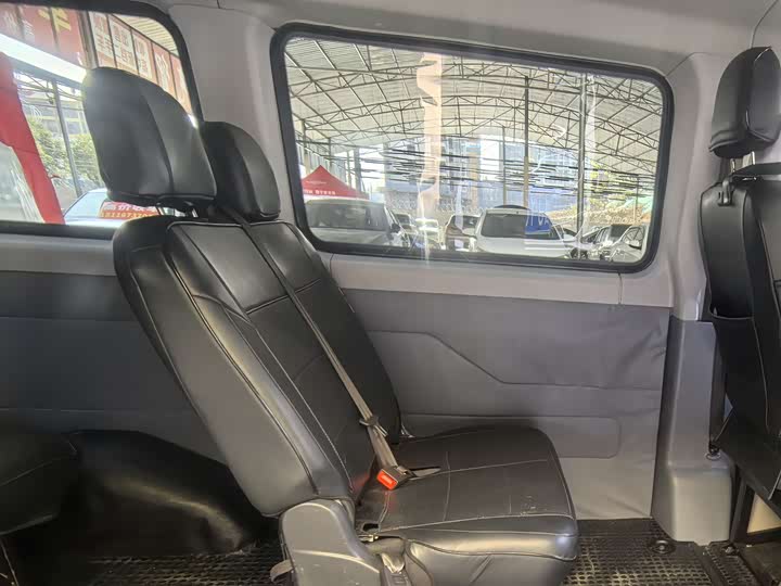 Фото 6 - Maxus V80