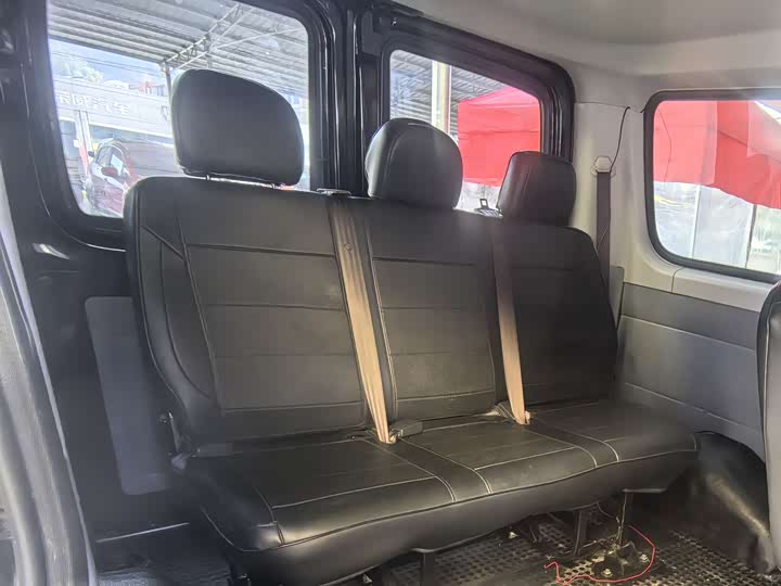 Фото 7 - Maxus V80