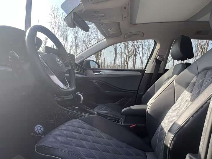 Фото 6 - Volkswagen Sagitar L