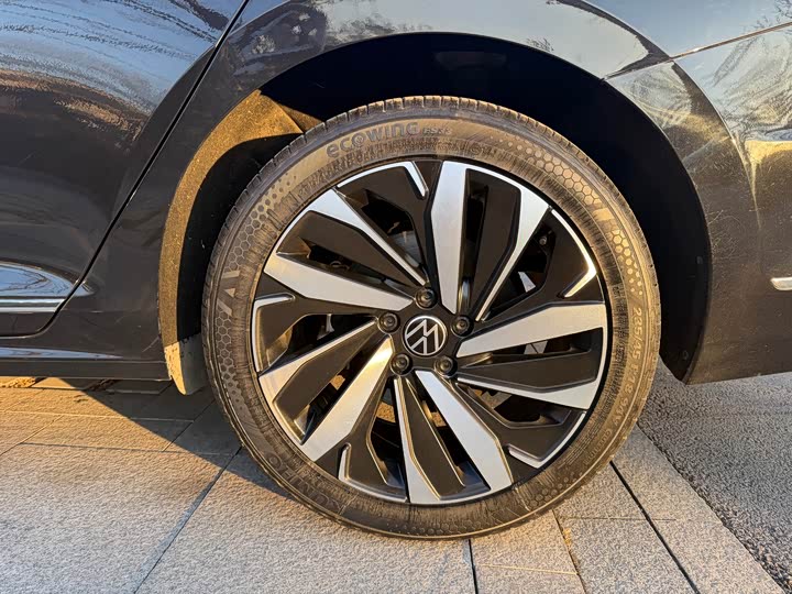 Фото 4 - Volkswagen Passat