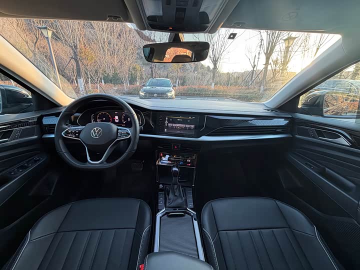 Фото 7 - Volkswagen Passat