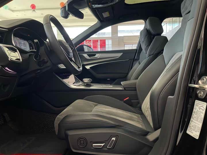 Фото 4 - Audi A6L