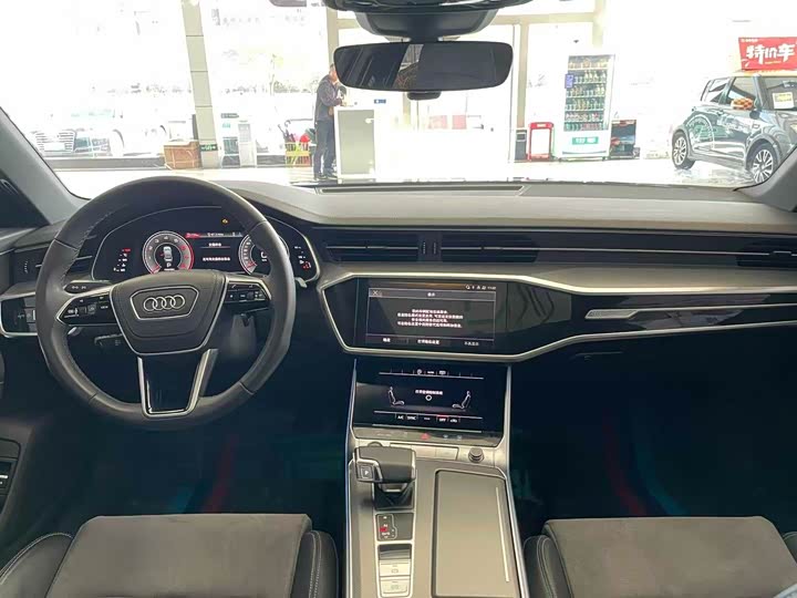Фото 5 - Audi A6L
