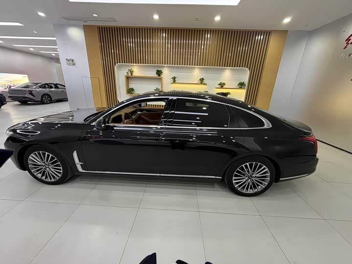 Фото 7 - Hongqi H9