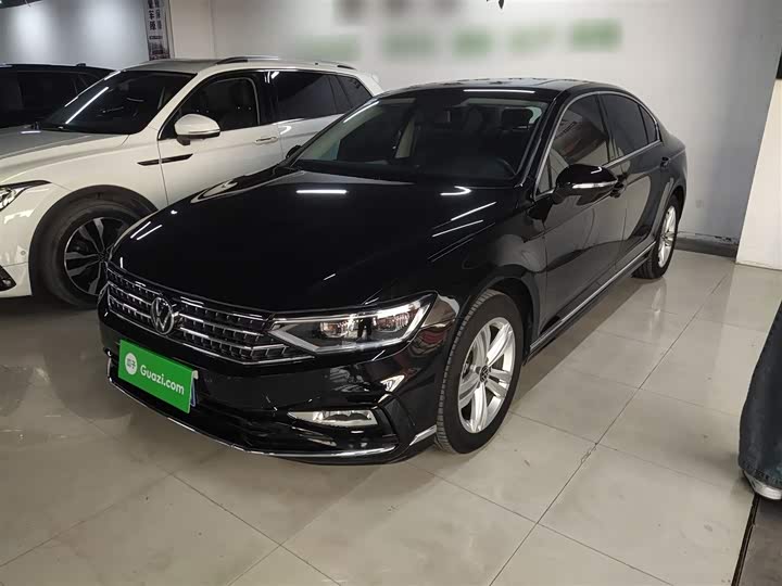 Фото 2 - Volkswagen Magotan