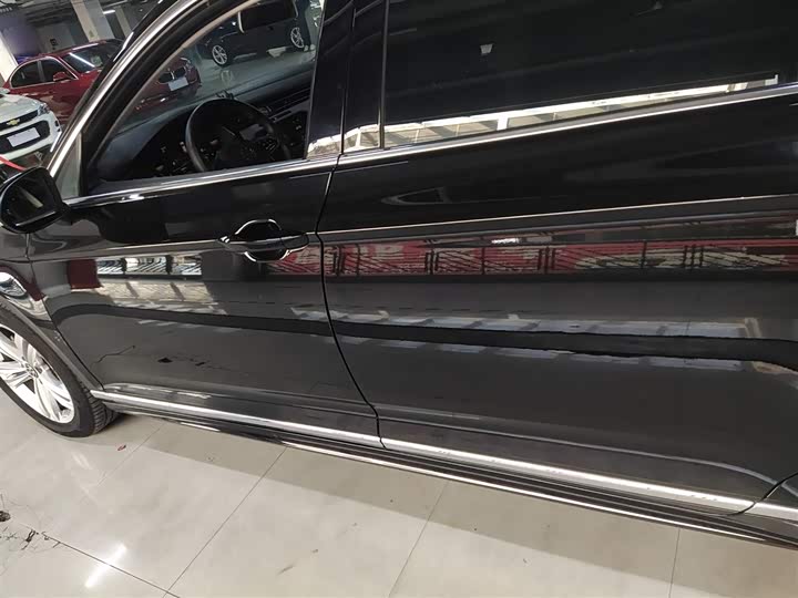 Фото 5 - Volkswagen Magotan