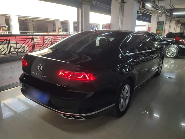 Фото 7 - Volkswagen Magotan