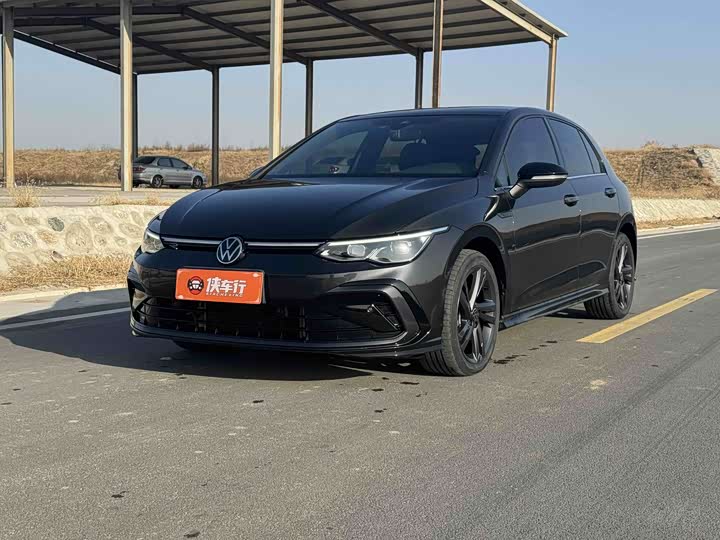 Фото 1 - Volkswagen Golf