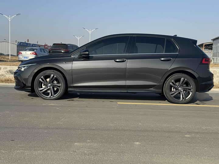 Фото 3 - Volkswagen Golf