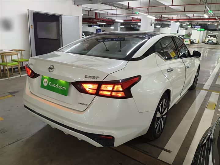 Фото 7 - Nissan Teana