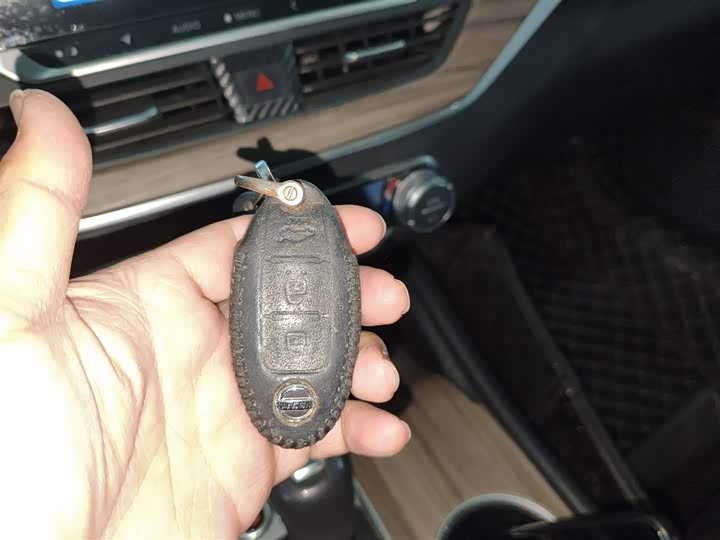 Фото 9 - Nissan Teana