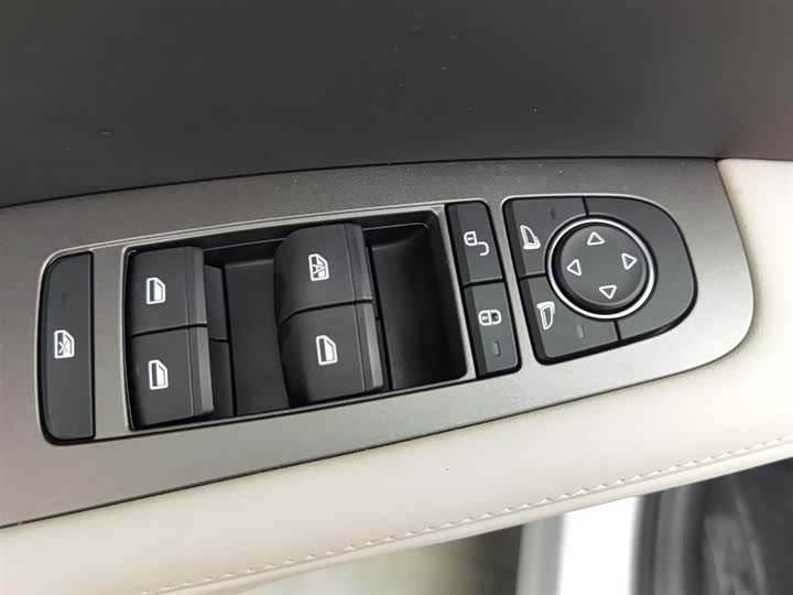 Фото 9 - BYD Yuan Up