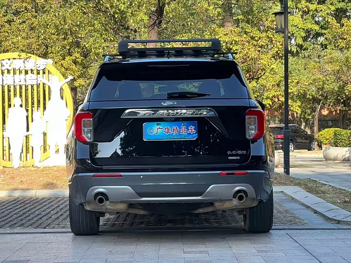 Фото 6 - Ford Explorer