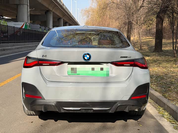 Фото 5 - BMW i4