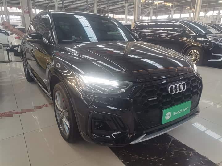 Фото 4 - Audi Q5L