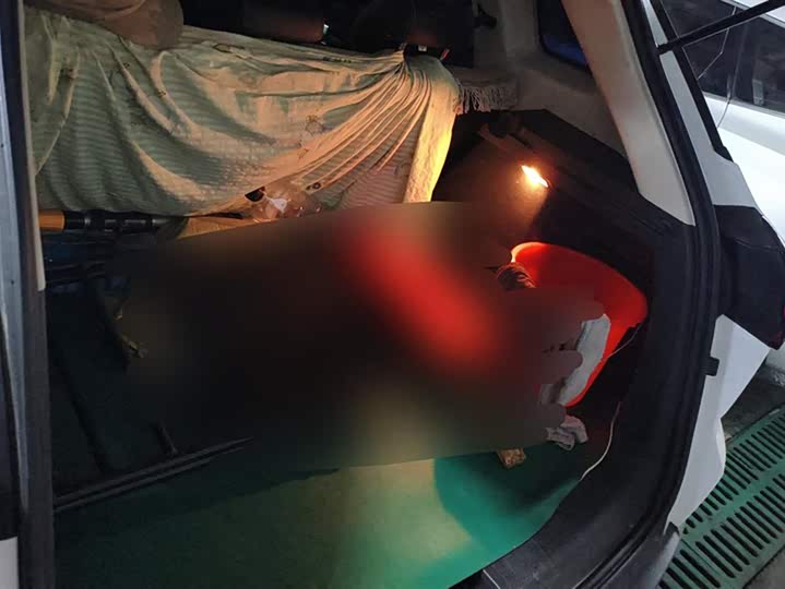 Фото 4 - Geely Atlas