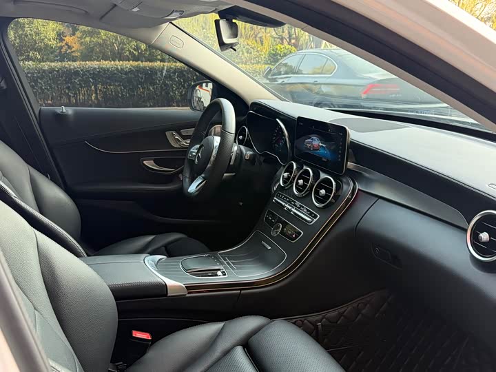 Фото 6 - Mercedes-Benz C-Class