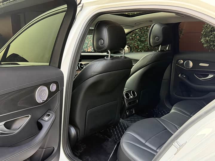 Фото 7 - Mercedes-Benz C-Class