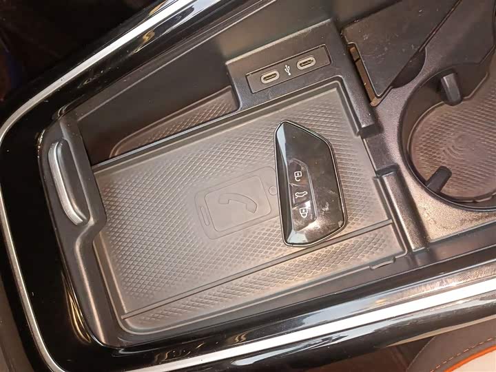 Фото 9 - Volkswagen ID.6 Crozz