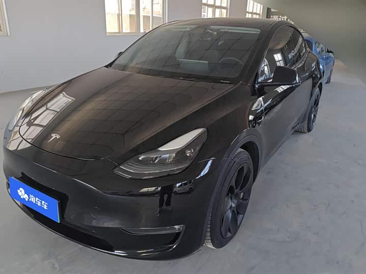 Фото 1 - Tesla Model Y