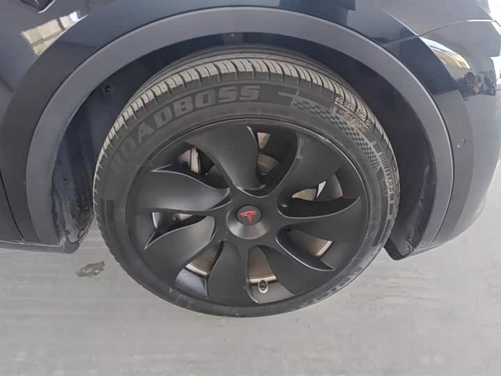 Фото 6 - Tesla Model Y