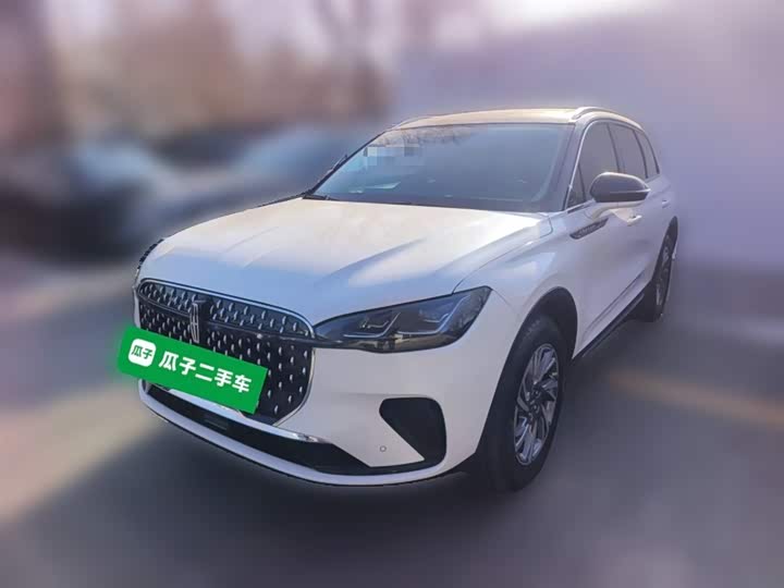 Фото 3 - Lincoln Corsair