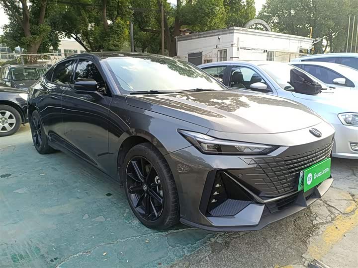 Фото 4 - Changan UNI-V Hybrid