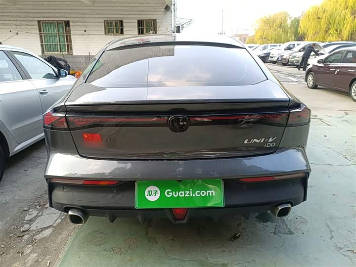 Фото 6 - Changan UNI-V Hybrid