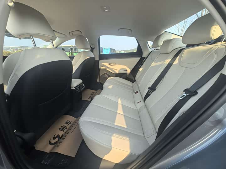 Фото 4 - BYD Qin L