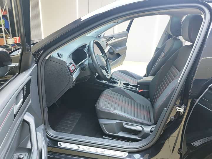 Фото 7 - Volkswagen Lavida