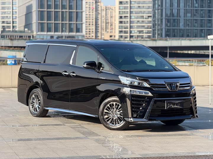 Фото 2 - Toyota Vellfire
