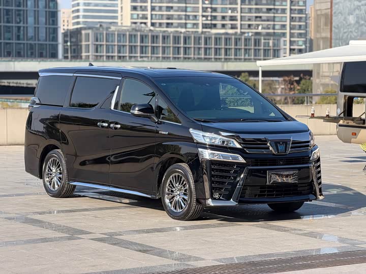 Фото 5 - Toyota Vellfire