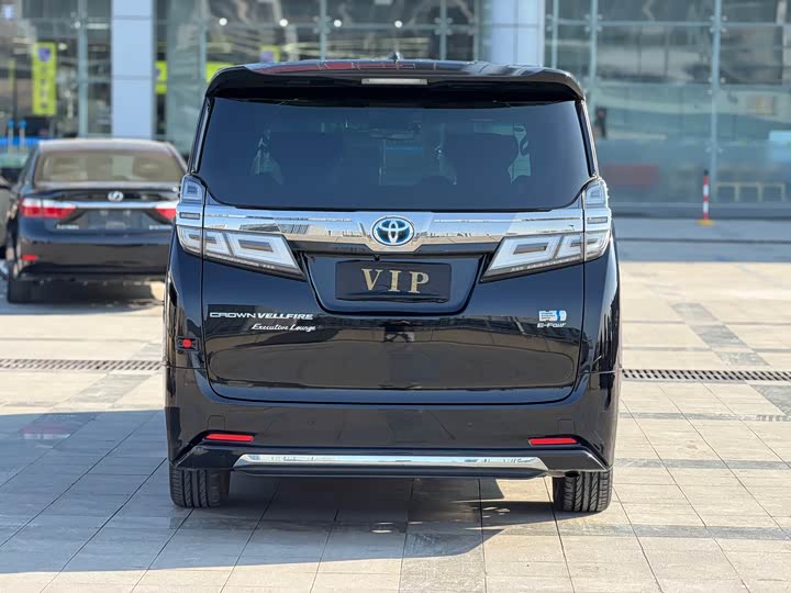 Фото 7 - Toyota Vellfire