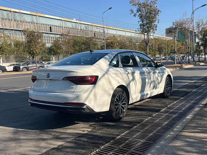 Фото 5 - Volkswagen Sagitar L