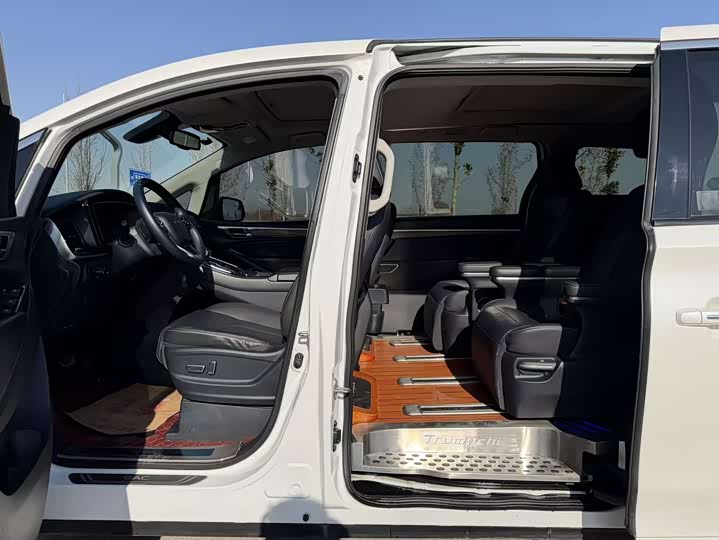 Фото 9 - GAC Trumpchi M8