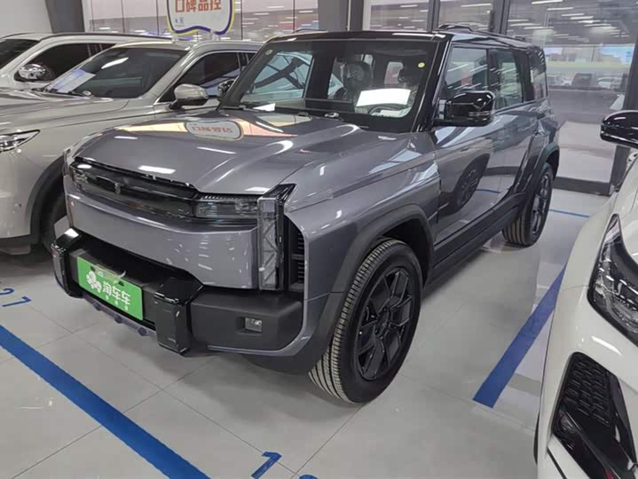 Фото 1 - Chery iCar 03T