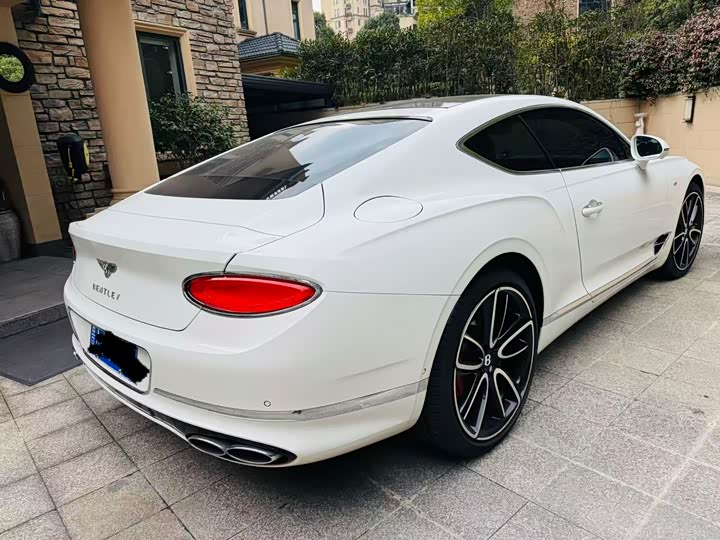 Фото 4 - Bentley Continental GT