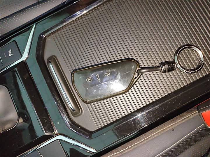 Фото 9 - Volkswagen Passat