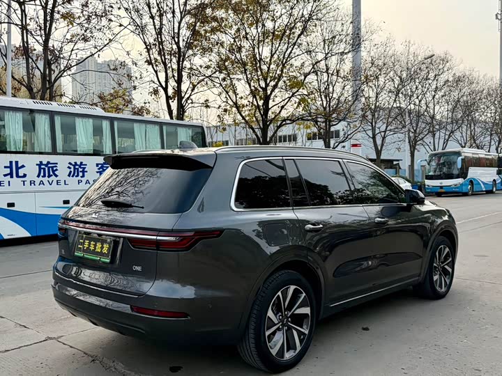 Фото 7 - LiXiang One