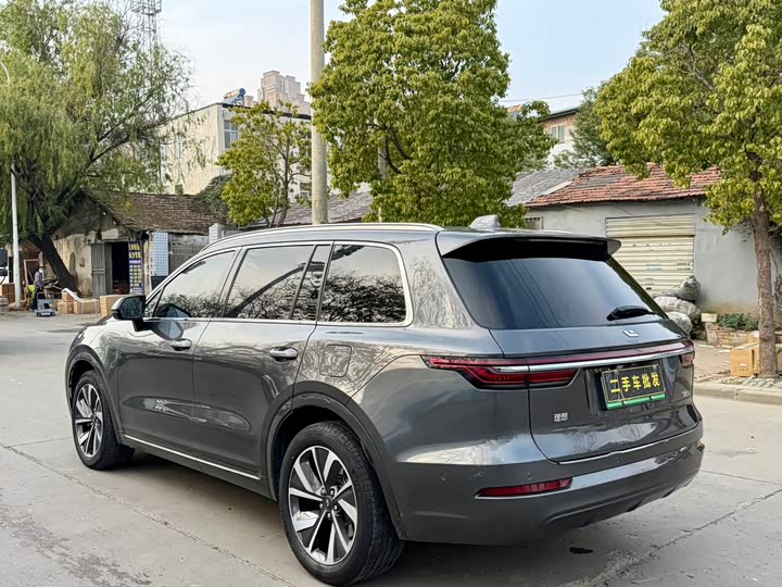 Фото 9 - LiXiang One