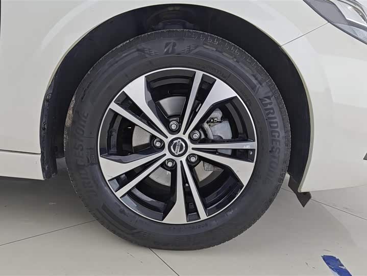 Фото 6 - Nissan Sylphy