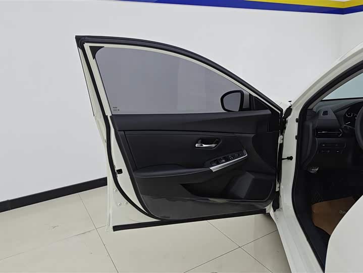 Фото 7 - Nissan Sylphy