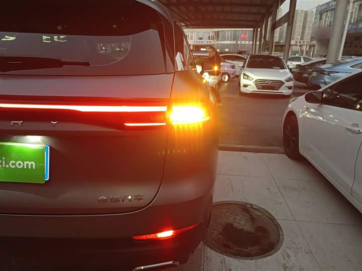 Фото 8 - Chery Tiggo 8L