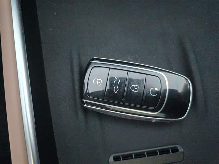 Фото 9 - Chery Tiggo 8L