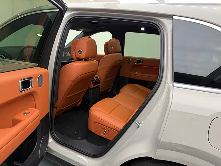 Фото 8 - LiXiang L6