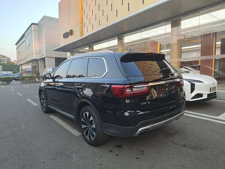 Фото 6 - Hongqi HS7