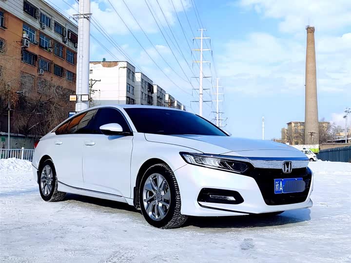 Фото 3 - Honda Accord